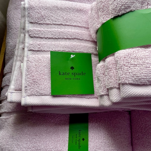 ♠️KATE SPADE Lavender Bath Towel Set 🛁 NWT🛁 - Picture 7 of 15